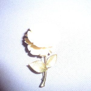 LADIES LEAF SHAPED AND IVORY ROSEBUD BROOCH
